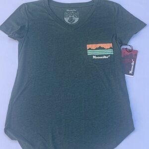 Moosejaw T-Shirt Women’s Short Sleeve Crew Neck Graphic Logo Outdoors Print